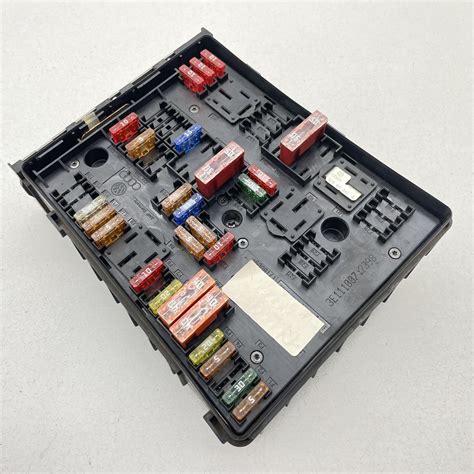 Relay / FUSE Distribution BOX 1K0937124P M10 